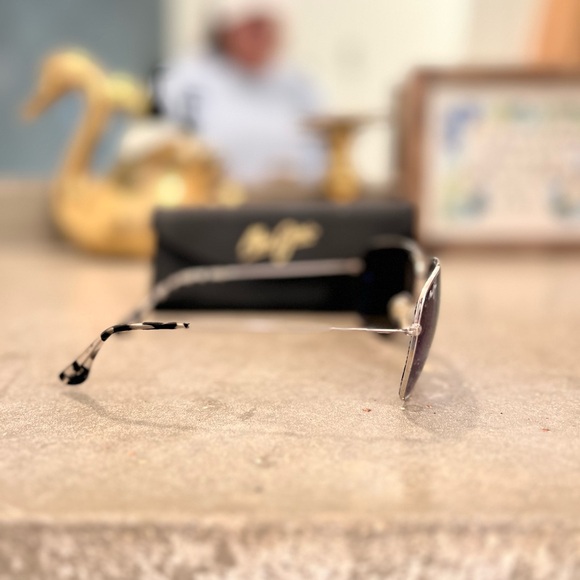 Maui Jim Cook Pines sunglasses - Picture 3 of 3